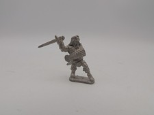 JDR Vintage - Guerrier Hero - Figurine Métal - Grenadier Ral Partha Warhammer