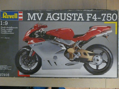 Maquette moto revell ref - moto, 1/9