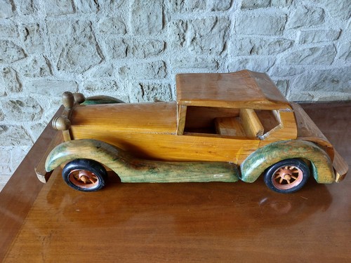 Tres grande - tres, voiture