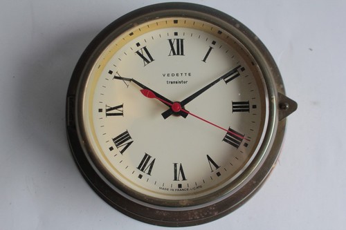 Horloge vedette transistor - vedette,
