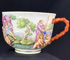 RARE TASSE PORCELAINE Ca. 1780-1800 DOCCIA GINORI CAPODIMONTE DECOR EN RELIEF