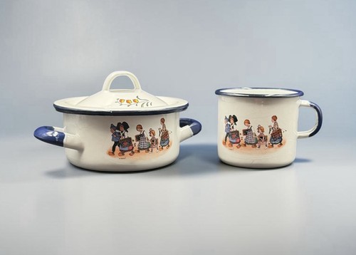 Une tasse cocotte - +, hansi