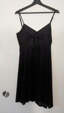 Robe H&M noire, fines bretelles réglables,  nouée dans le dos, taille 38, TBE