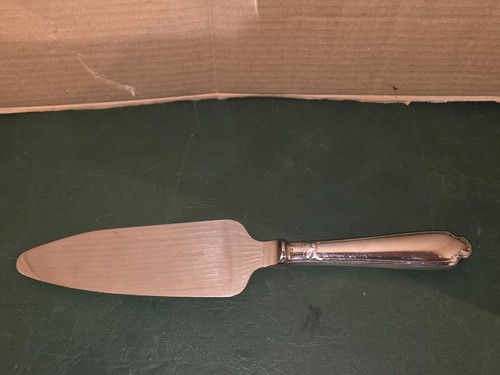 Pelle tarte coupante - à,