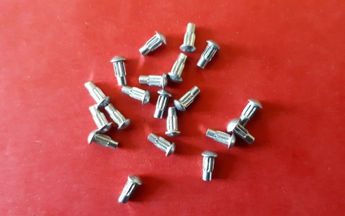 Lot rivets alu cannelés - de, 20