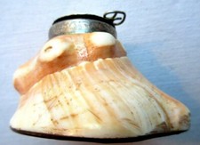 Encrier Art Déco dans un coquillage, fermoir en métal