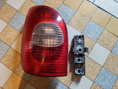Feu arrière gauche citroën - feu,