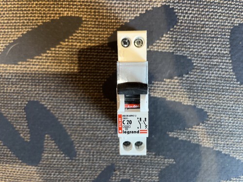 Disjoncteur modulaire - ,