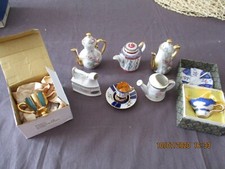 LOT D OBJETS DE DECO EN PORCELAINE 