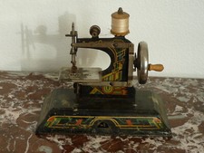 ANCIENNE PETITE MACHINE A
