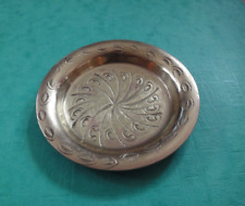 Ancienne coupelle ciselée en métal cuivré