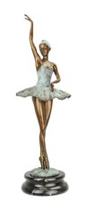 Figurine En Bronze Sculpture