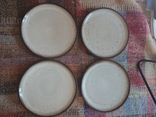 4 assiettes en grès Ratilly