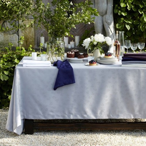 New sferra chatham tablecloth - chatham,