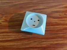 Prise 20 A LEGRAND à encastrer