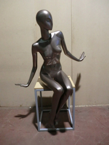 Mannequin vitrine poupée - mannequin,