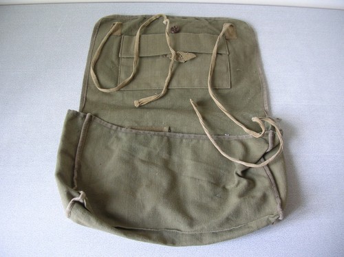 Ancienne musette militaire