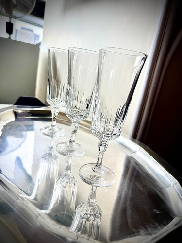 Flûtes champagne en - à,