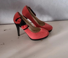 escarpins à talons corail et noir bout arrondi taille 38 talon 10 cm soirée 