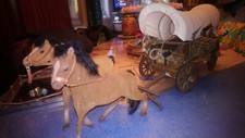 TRES RARE 50's 60's PIONIERS WESTERN CHARIOT ET 2 CHEVAUX MOLESQUINE BONNE ETAT 