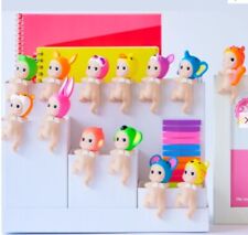 Sonny Angel Hippers Looking