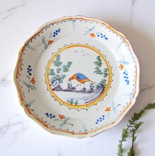 Nevers ou Ancy. Assiette en