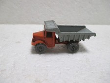 CAMION BENNE DE CHANTIER ET ROULEAU COMPRESSEUR EN METAL