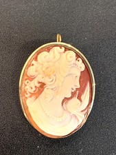 Pendentif / broche camée