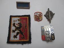 5 INSIGNES MILITAIRES.