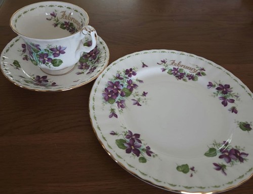 Tasse soucoupe violette - et,