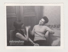 Deux jeunes femmes jolies