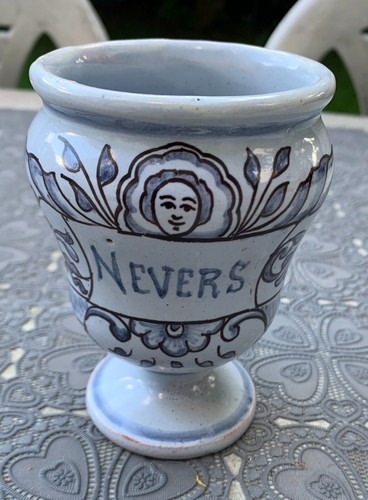 Nevers xixe montagnon vase - nevers,