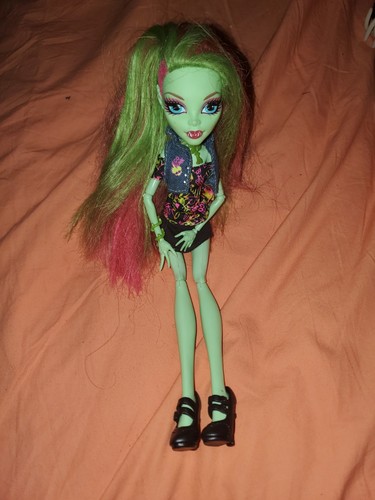 Poupée monster high venus - poupée,