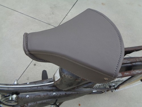 Dessus selle neuf - neuf,