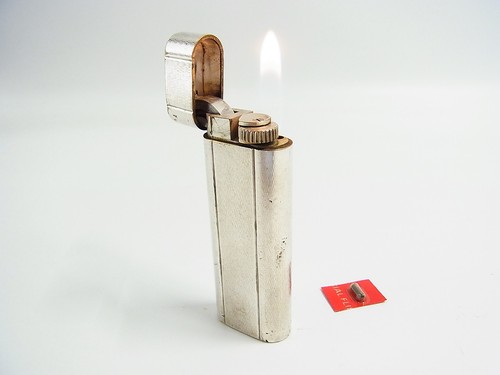 Briquet gaz cartier - à,