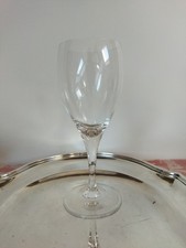 Un verre à vin n°2 en