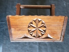 Panier en Bois Sculpté Art
