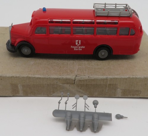 Praline 87 bus car - bus,