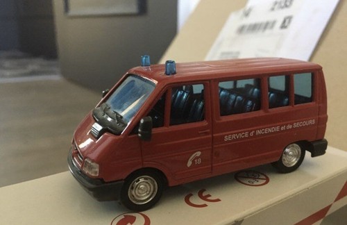 Renault trafic minivan 50 - renault, 1/50