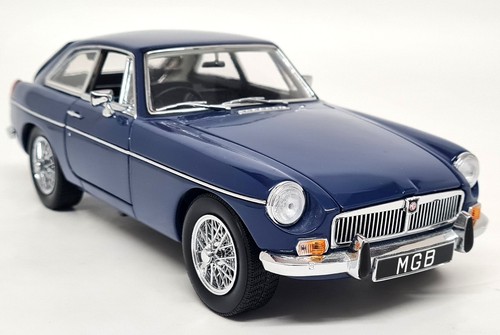 Revell mg mgb gt - 1/18,