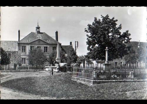 VILLENEUVE-sous-FERE-en-TARDEN