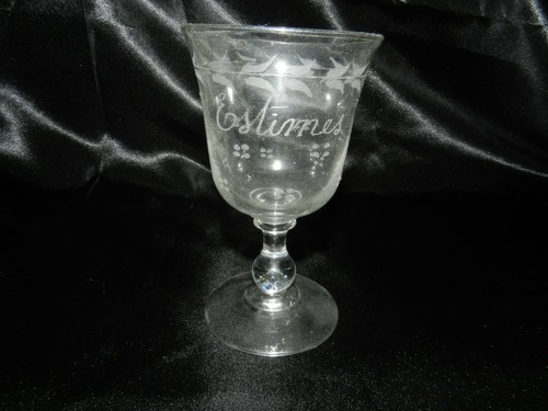 Ancien verre pied gravé - ancien,