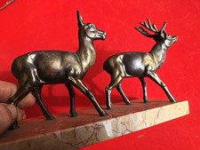 Cerf biche regule sur - et, sa