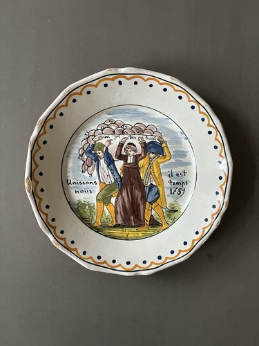 Assiette faïence révolution - assiette,