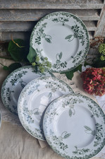 4 ANCIENNES ASSIETTES PLATES