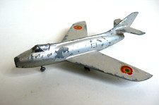 SOLIDO    AVION  " MYSTÈRE IV "    MÉTAL    années 60   BON ÉTAT     Lg 8x7 cm
