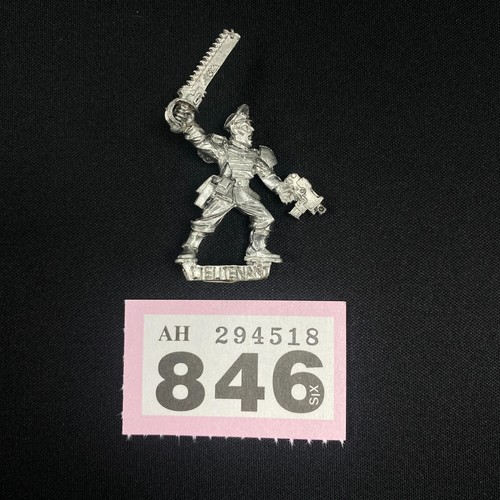 Lieutenant cadian warhammer - lieutenant,