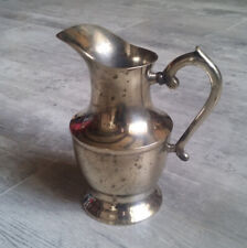 Ancienne aiguière en métal