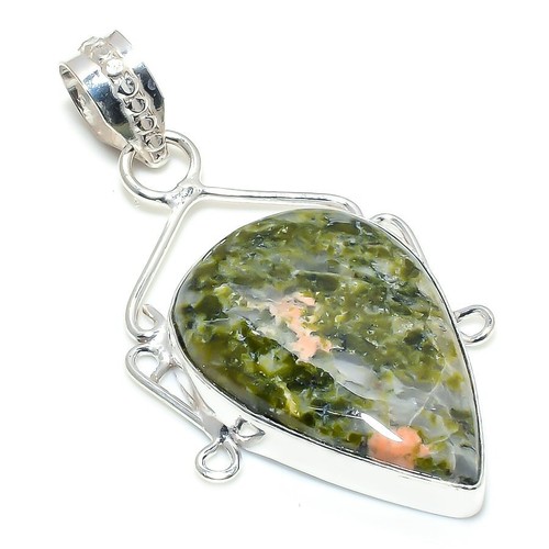 Pendentif bijou ancien fait