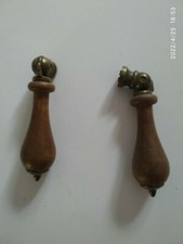 Pendant du meuble en bois